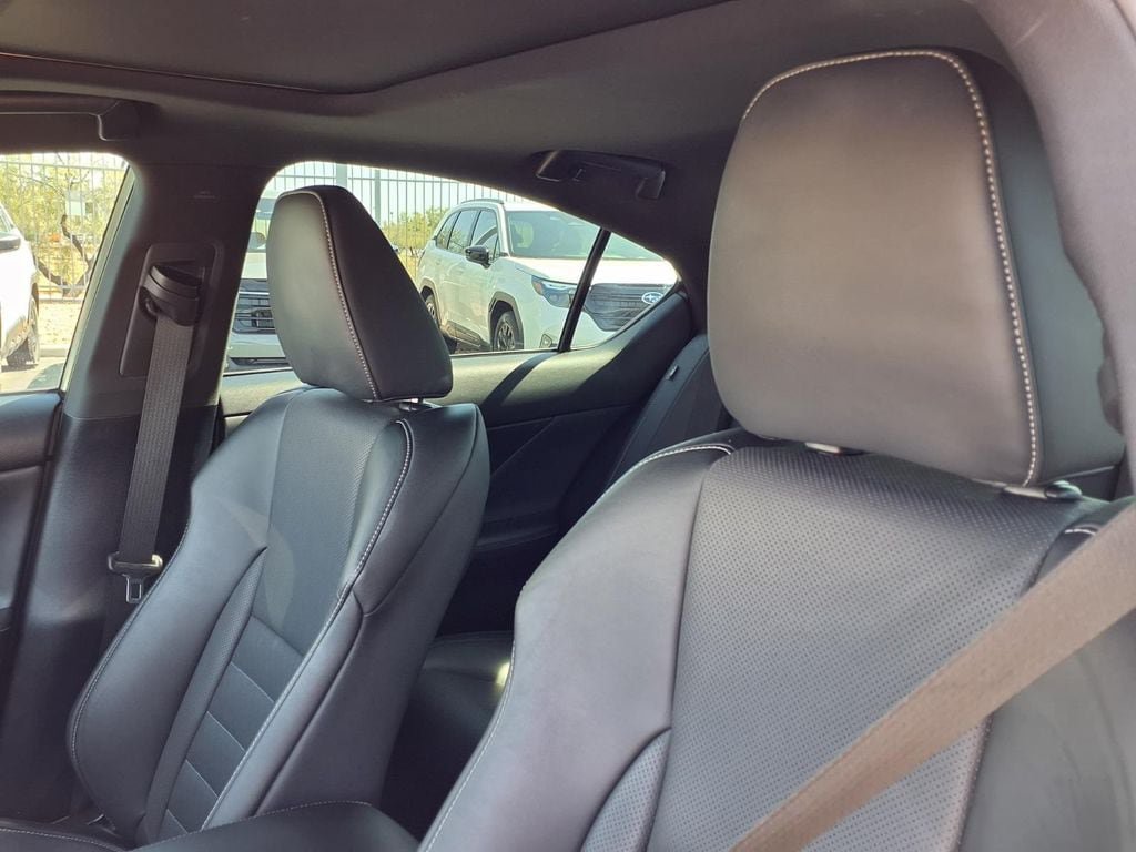 Used 2023 Lexus IS 500 RWD image 26