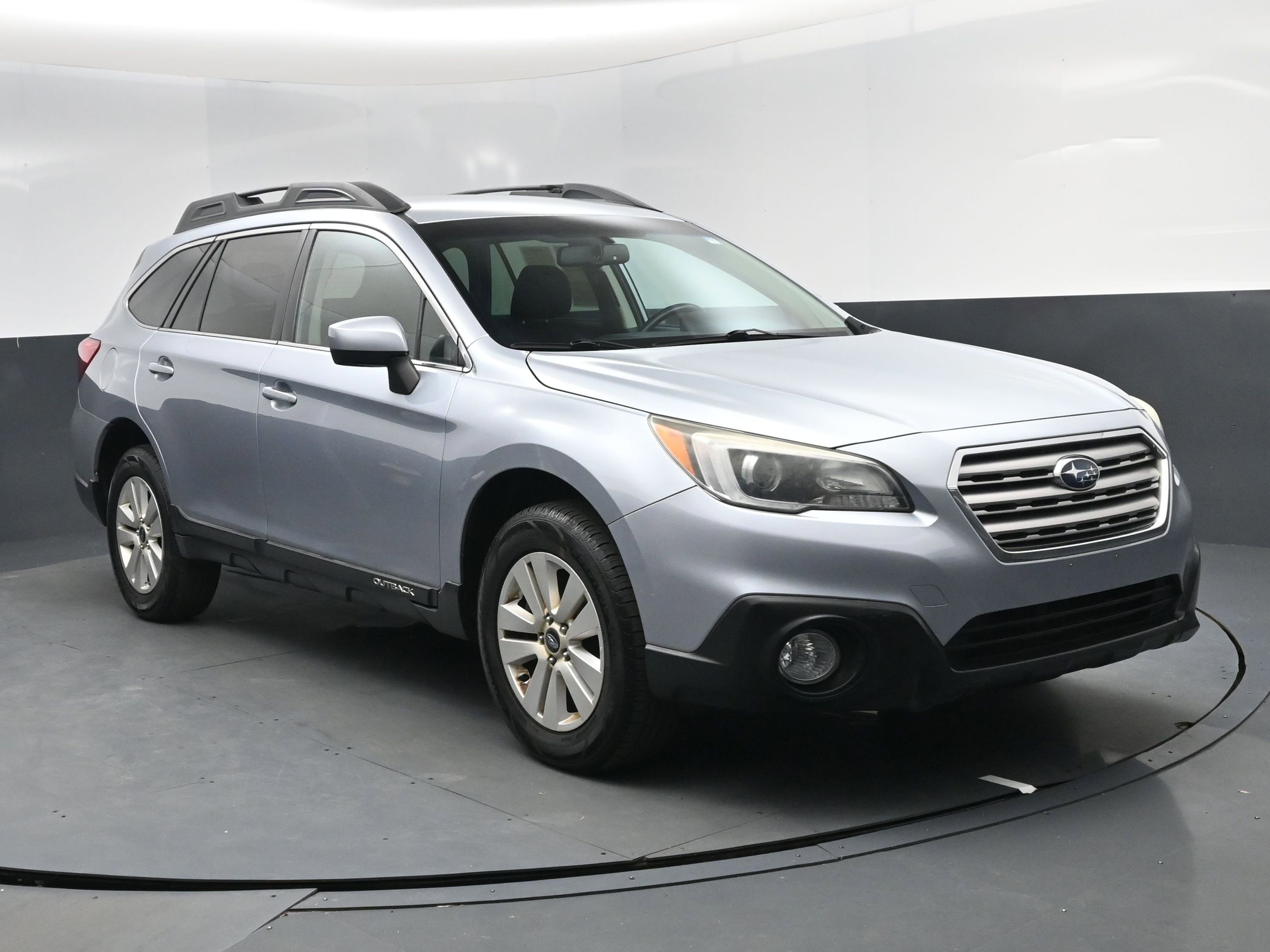 Used 2015 Subaru Outback 2.5i Premium image 10
