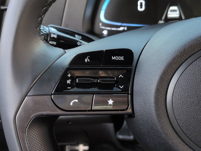 Used 2025 Hyundai Elantra Sport FWD image 20