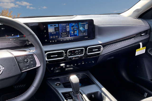 New 2027 Nissan Sentra SR w/ SR Premium Package FWD image 6