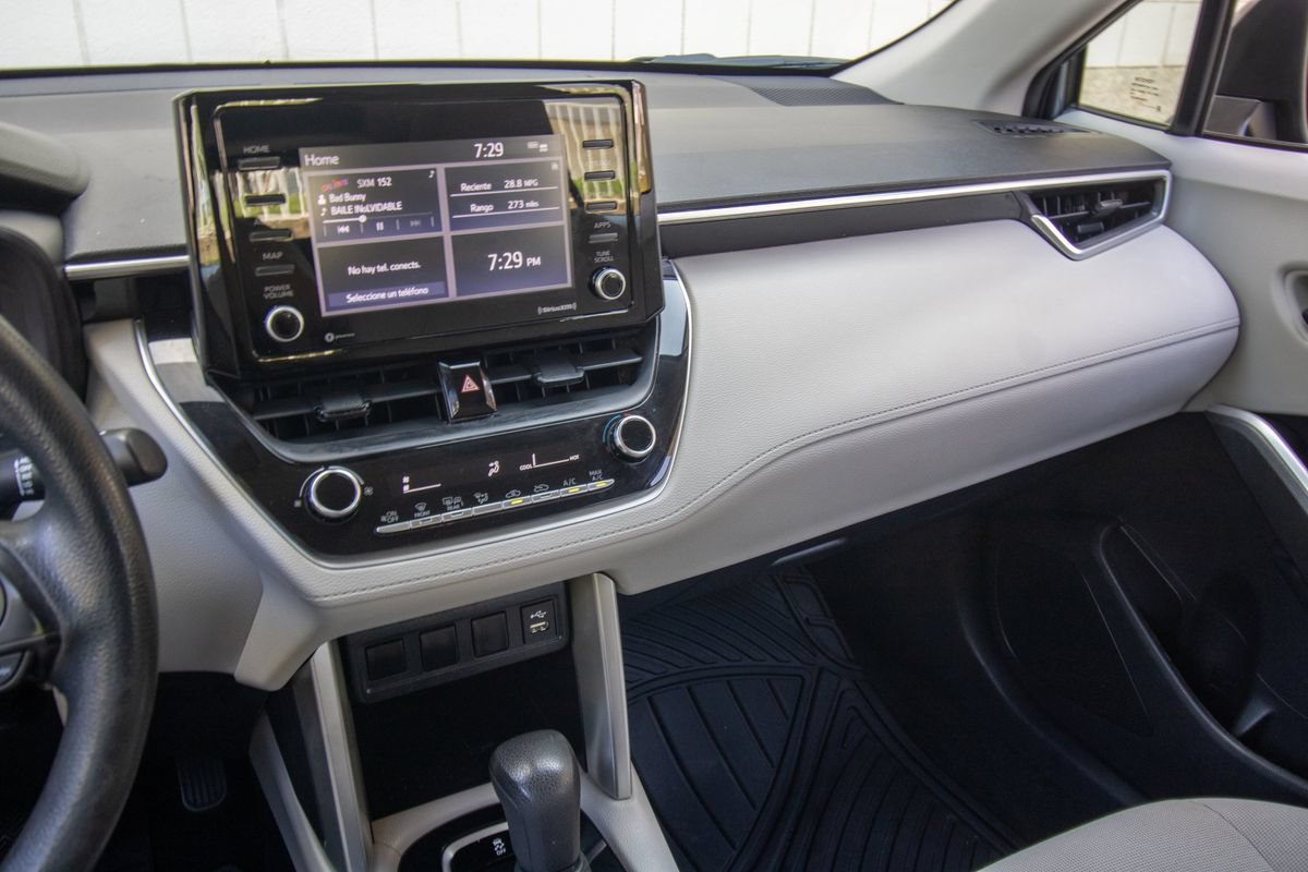 Used 2022 Toyota Corolla Cross L FWD image 23