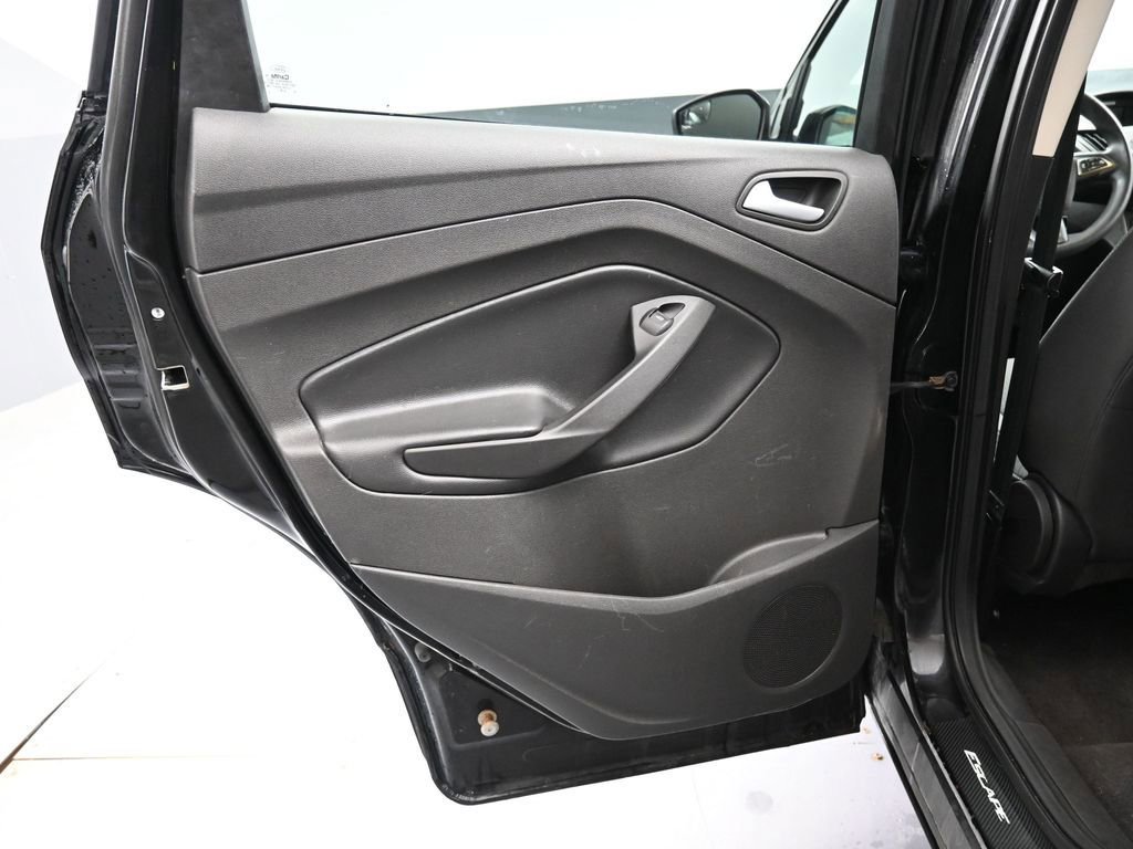 Used 2017 Ford Escape SE AWD/4WD image 22