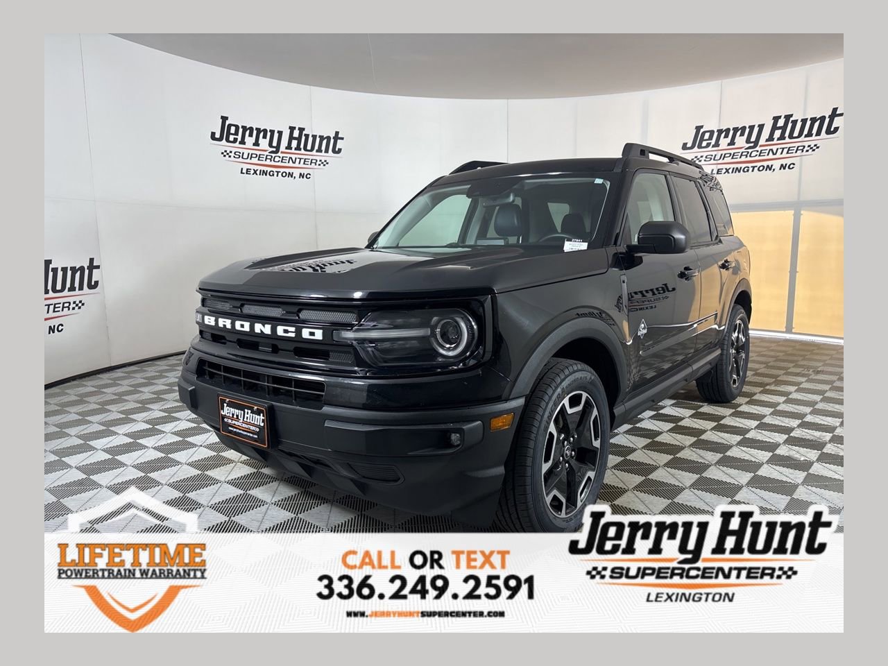 Used 2023 Ford Bronco Sport Outer Banks w/ Tech Package AWD/4WD image 1