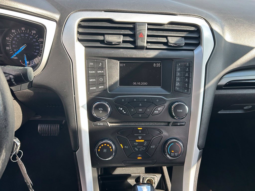 Used 2015 Ford Fusion SE w/ Equipment Group 201A FWD image 20