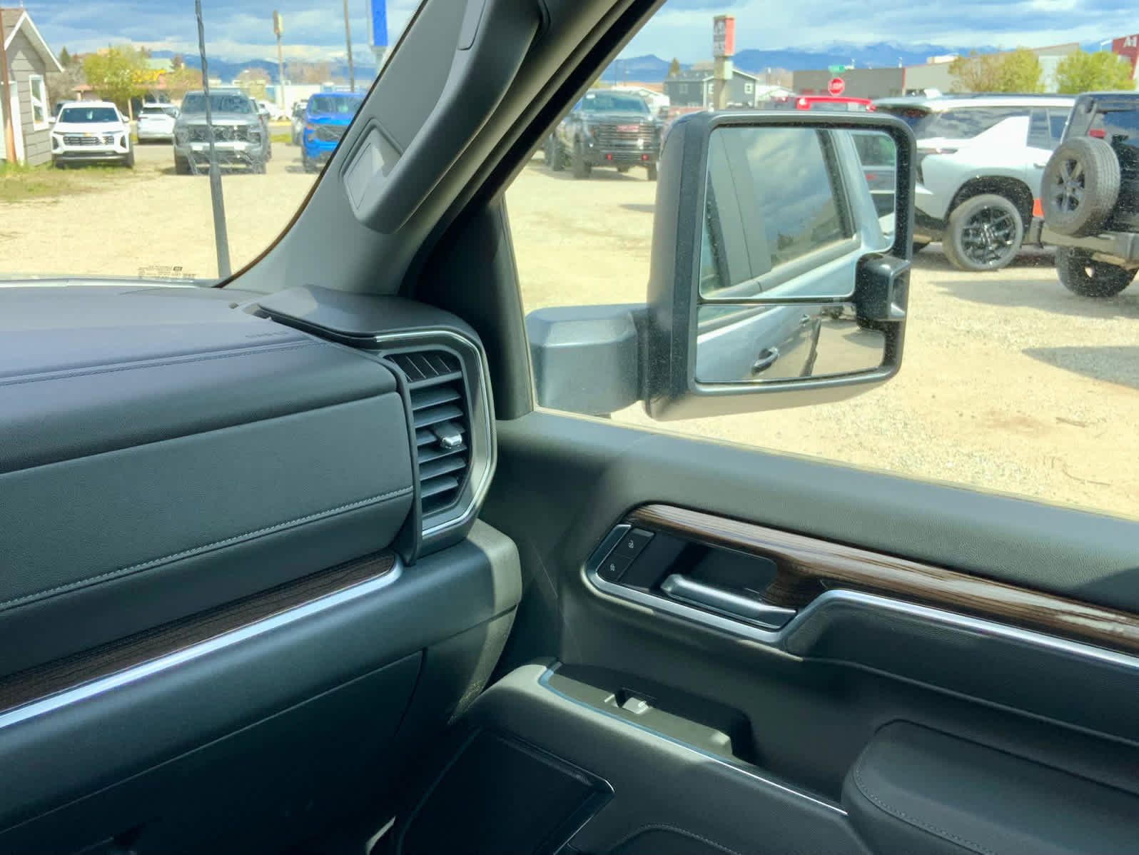 New 2026 Chevrolet Silverado 2500 LT w/ Trail Boss Package AWD/4WD image 37