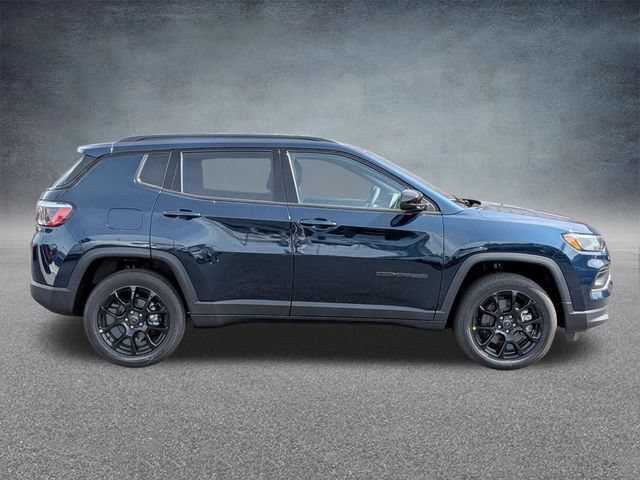 New 2026 Jeep Compass Latitude AWD/4WD image 2