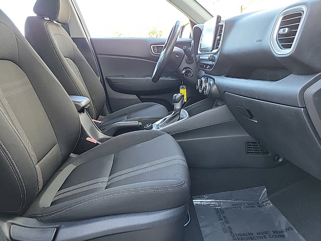 Used 2022 Hyundai Venue SEL w/ Cargo Package FWD image 21