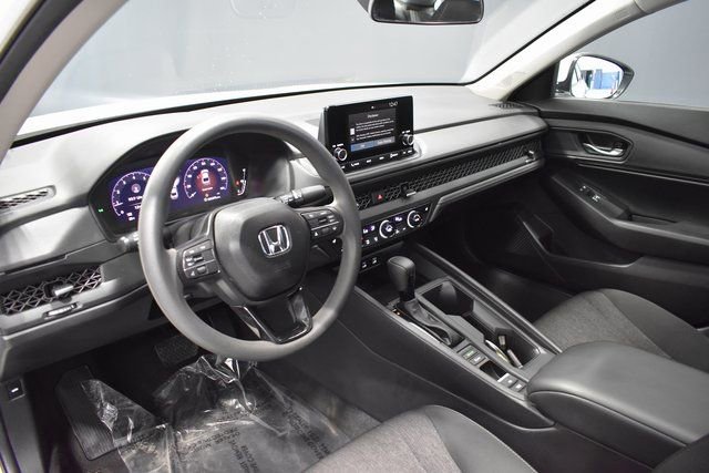 Used 2024 Honda Accord EX image 4