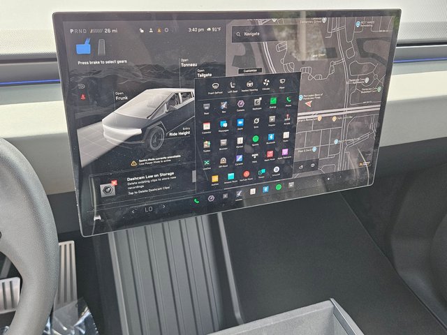 Used 2024 Tesla Cybertruck AWD Crew Cab image 15