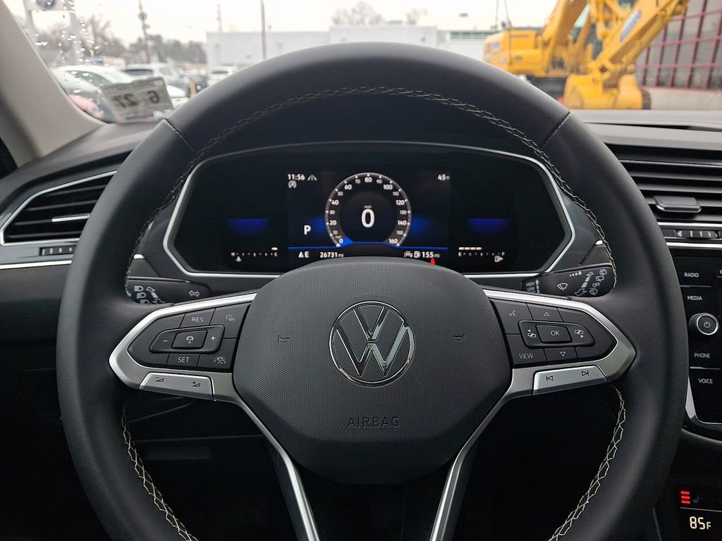 Certified 2022 Volkswagen Tiguan SE w/ Panoramic Sunroof Package image 19