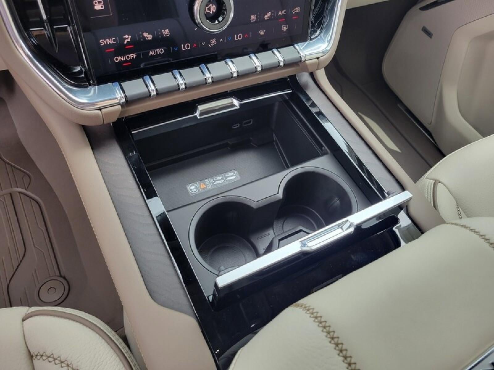 New 2026 GMC Yukon Denali w/ Denali Reserve Package RWD image 18