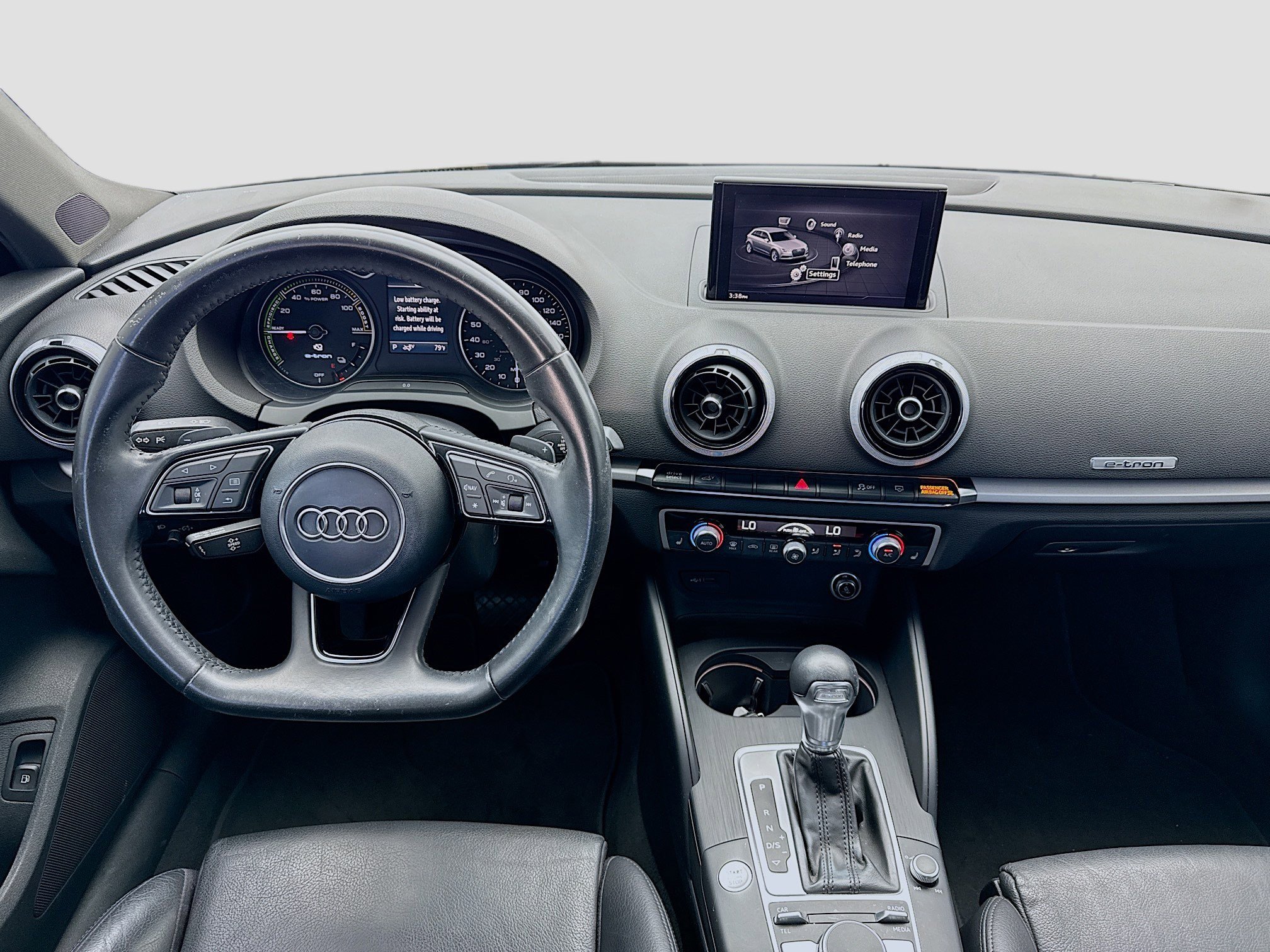 Used 2018 Audi A3 e-tron Premium image 15