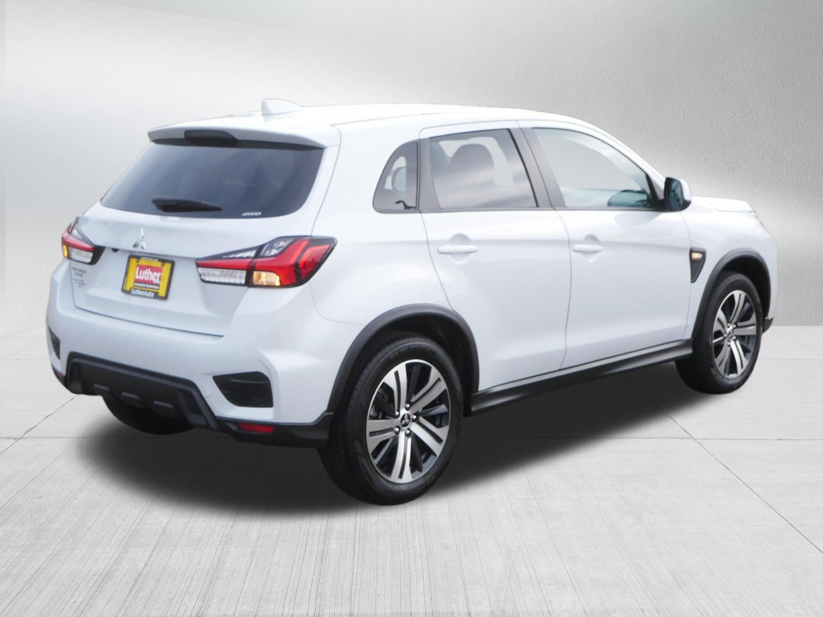 Used 2025 Mitsubishi Outlander Sport ES AWD/4WD image 7
