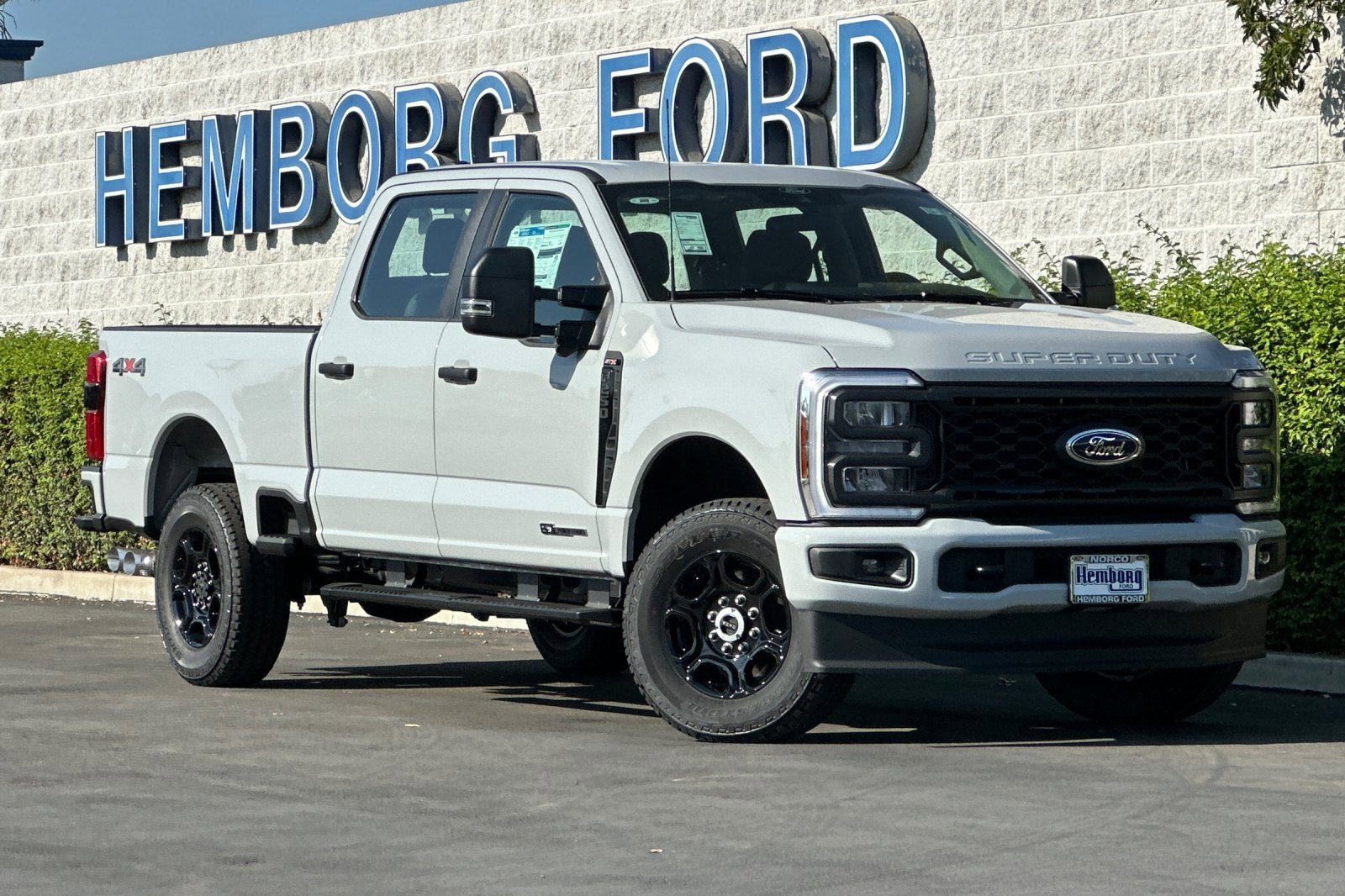 New 2026 Ford F250 4x4 Crew Cab Super Duty image 2