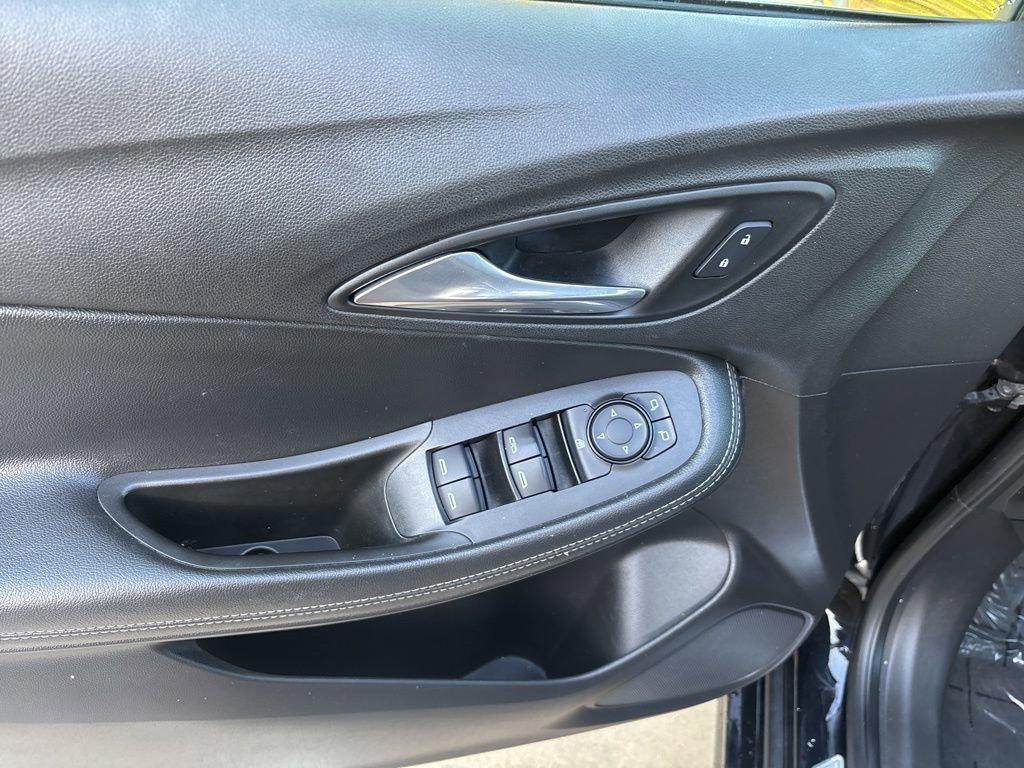 Used 2021 Buick Encore GX Select w/ Sport Touring Package image 22