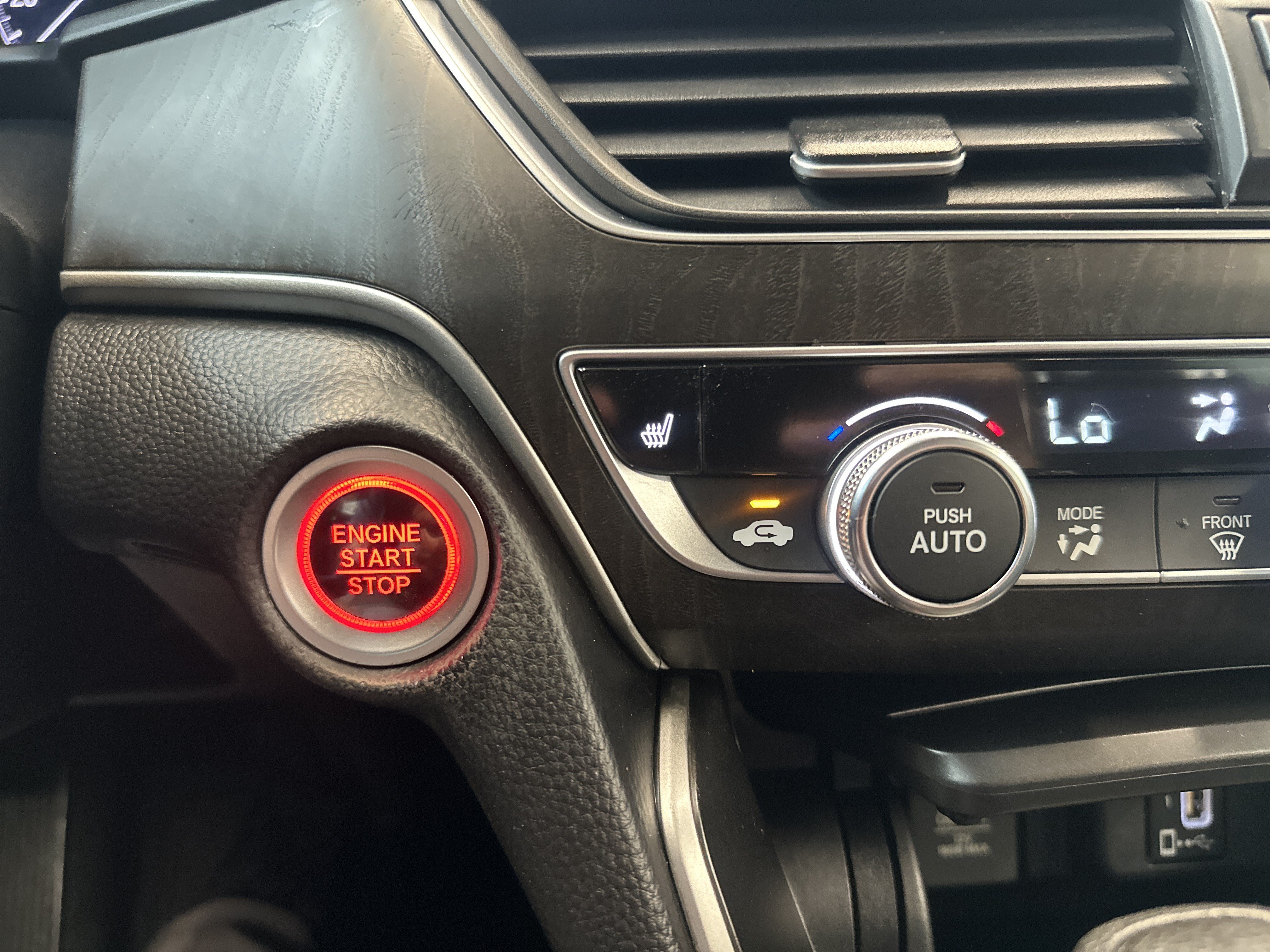 Used 2018 Honda Accord EX image 18