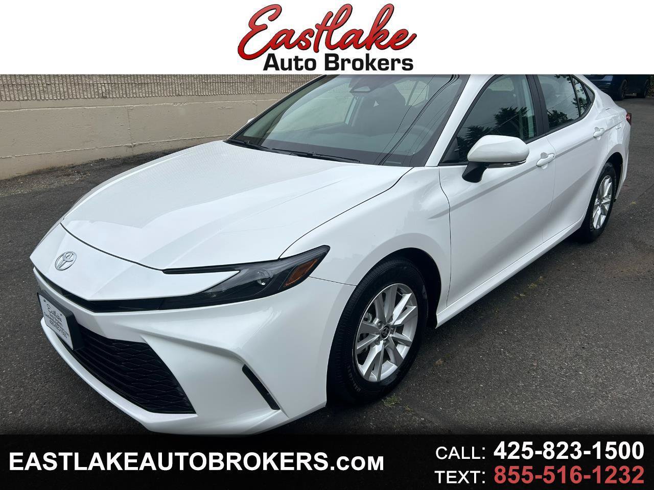 Used 2025 Toyota Camry LE w/ Convenience Package FWD image 1