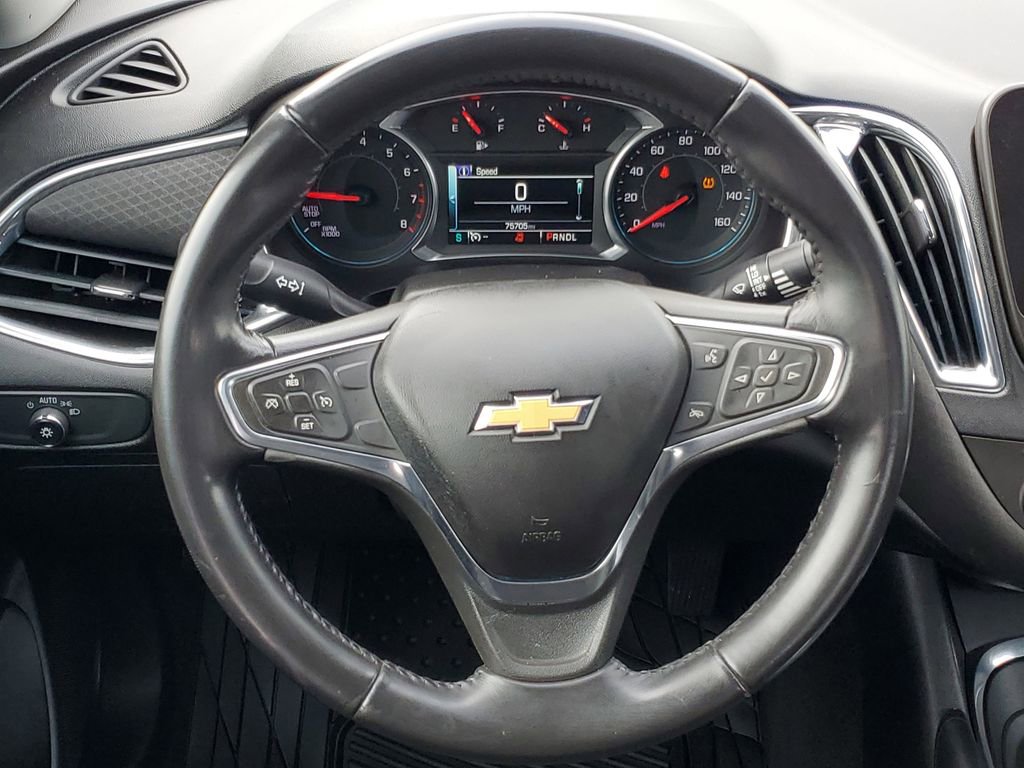 Used 2018 Chevrolet Malibu LT image 27