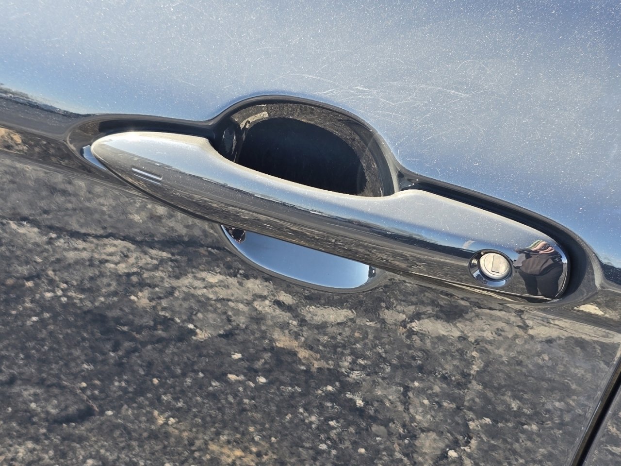 Used 2025 Toyota Camry SE w/ Convenience Package image 21