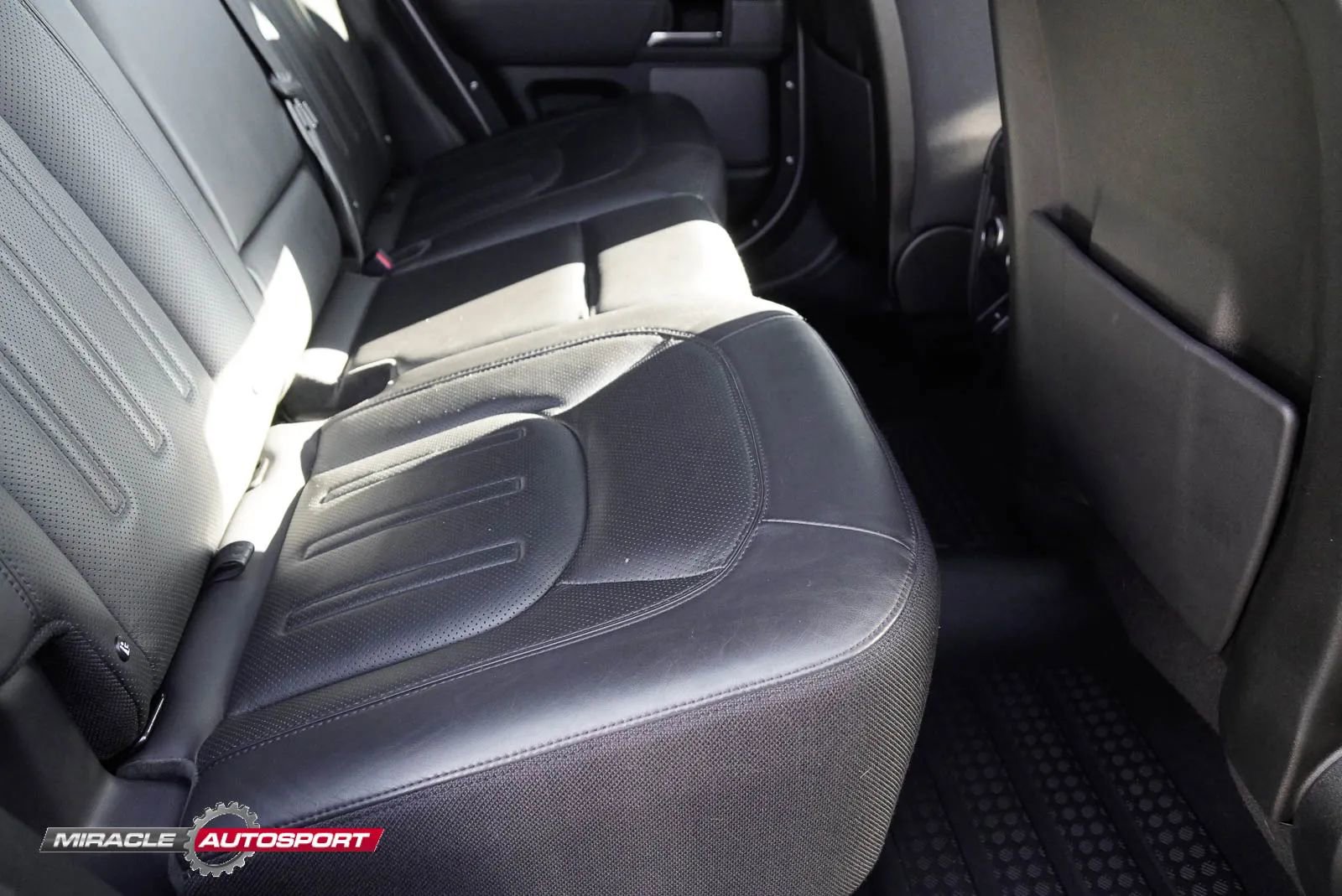 Used 2020 Land Rover Defender 110 X image 35