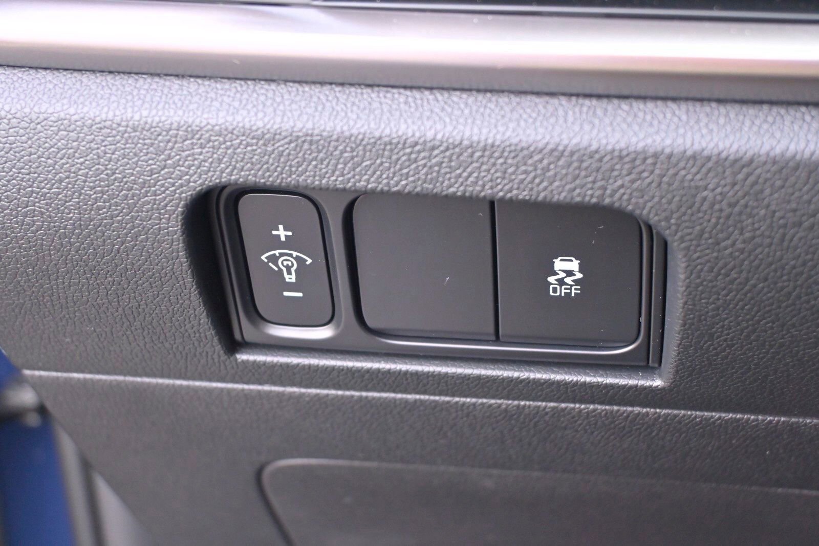 Used 2025 Kia Sorento S w/ Panoramic Sunroof Package image 13