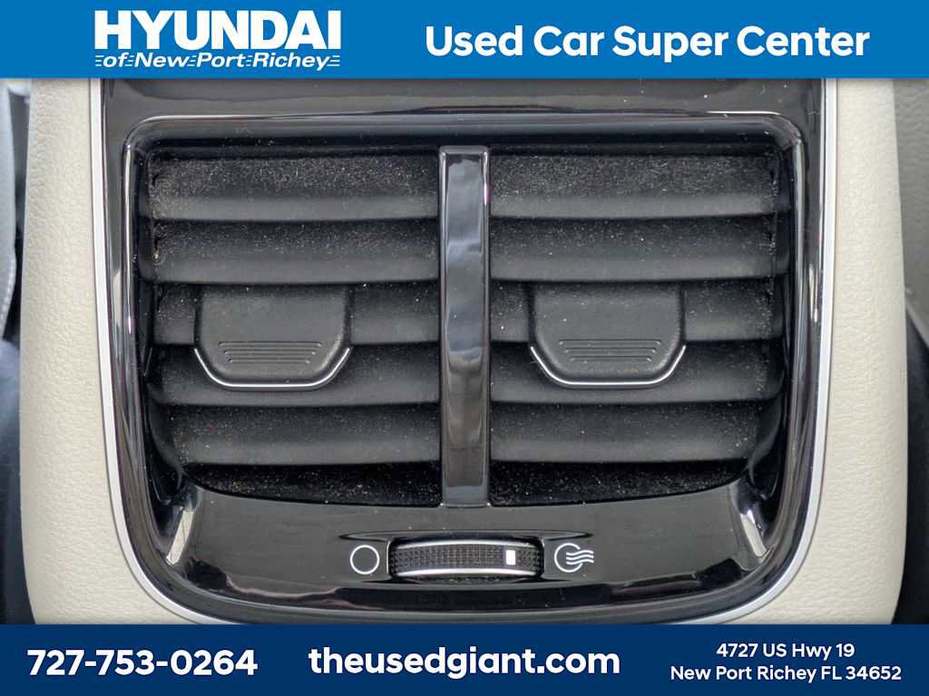 Used 2020 Kia Cadenza Technology image 14