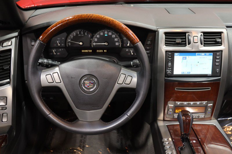 Used 2007 Cadillac XLR RWD image 50