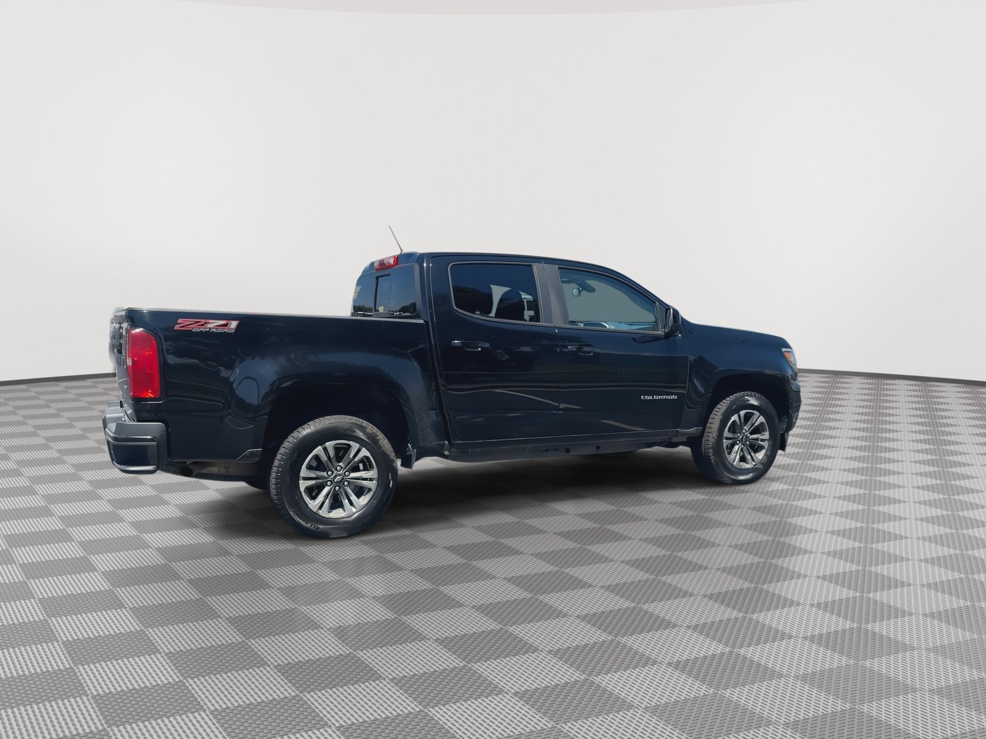 Used 2021 Chevrolet Colorado Z71 AWD/4WD image 9