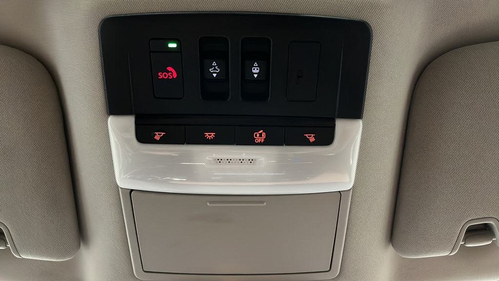 Used 2025 Nissan Pathfinder Platinum AWD/4WD image 33