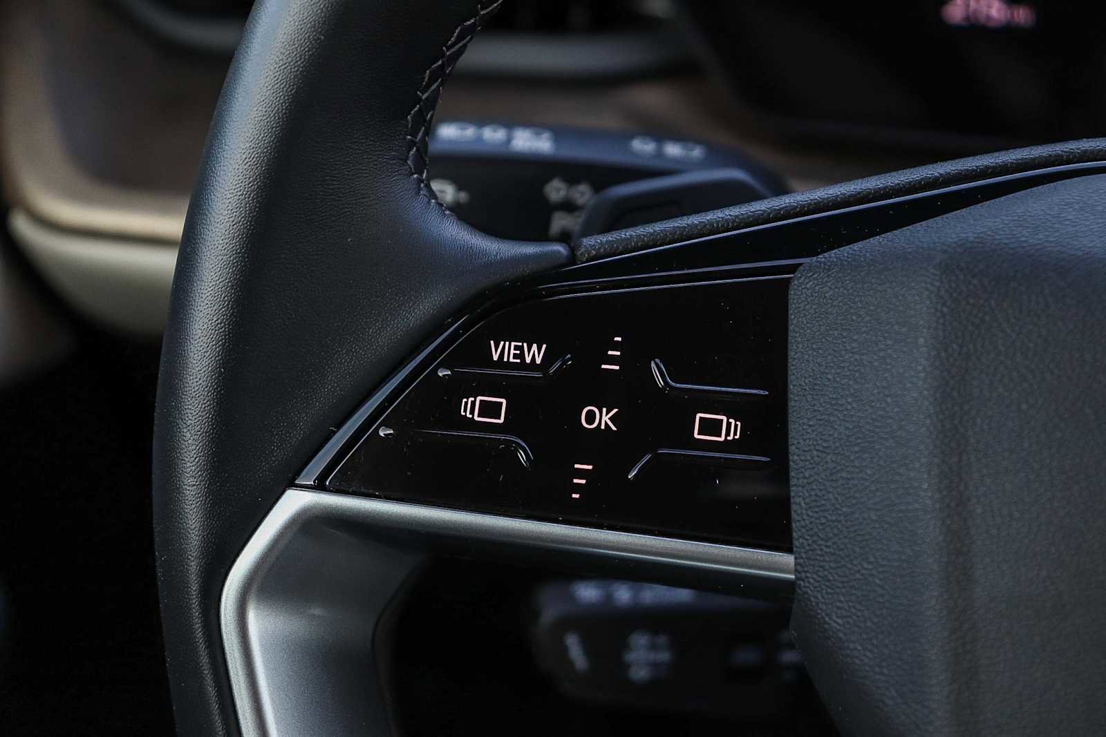 Used 2025 Audi Q5 Premium w/ Convenience Package image 18