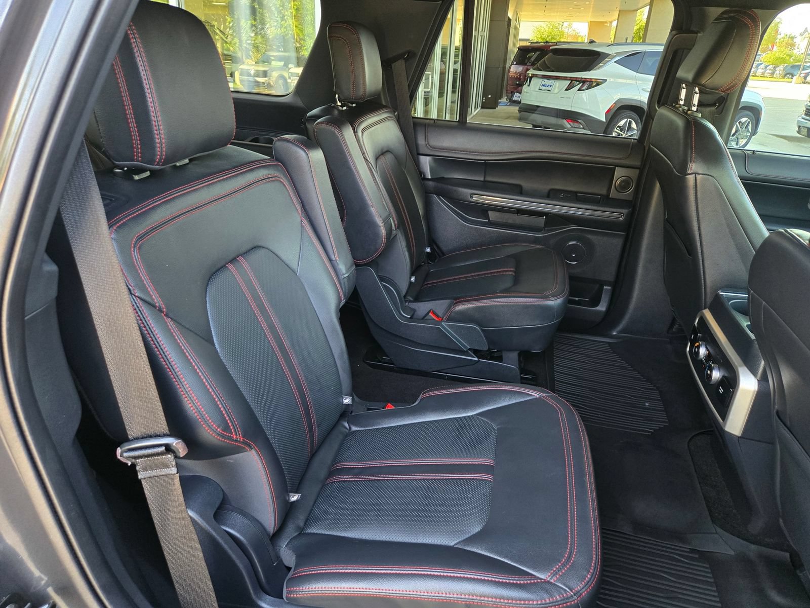 Used 2023 Ford Expedition Limited RWD image 26