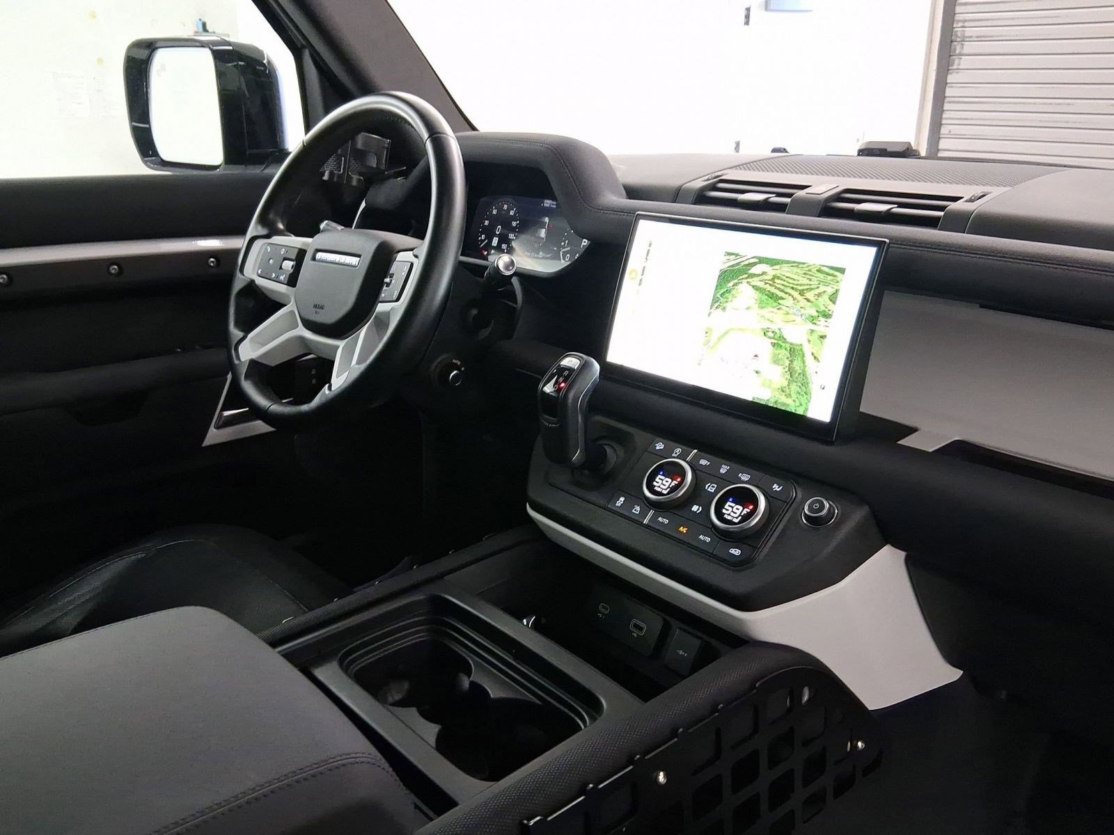 Used 2022 Land Rover Defender 110 X-Dynamic SE image 35