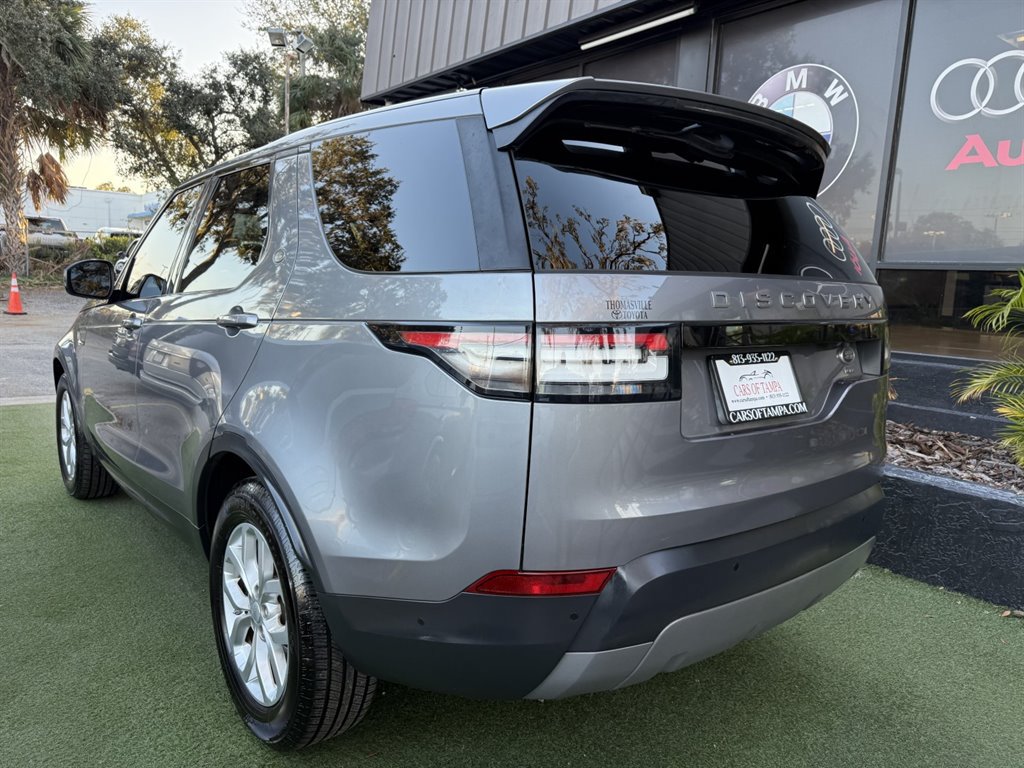 Used 2020 Land Rover Discovery SE AWD/4WD image 4
