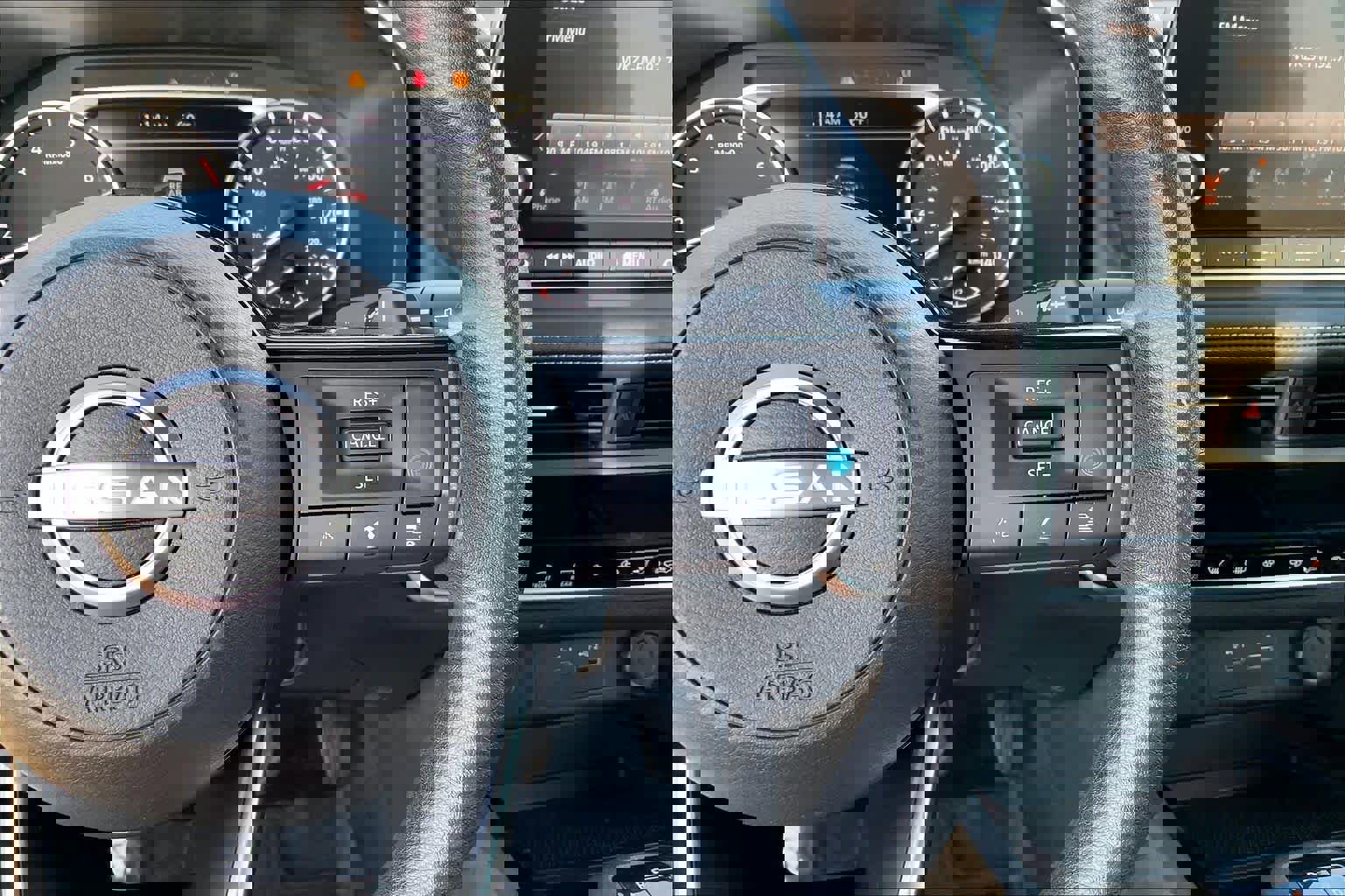 Used 2023 Nissan Rogue SV image 24