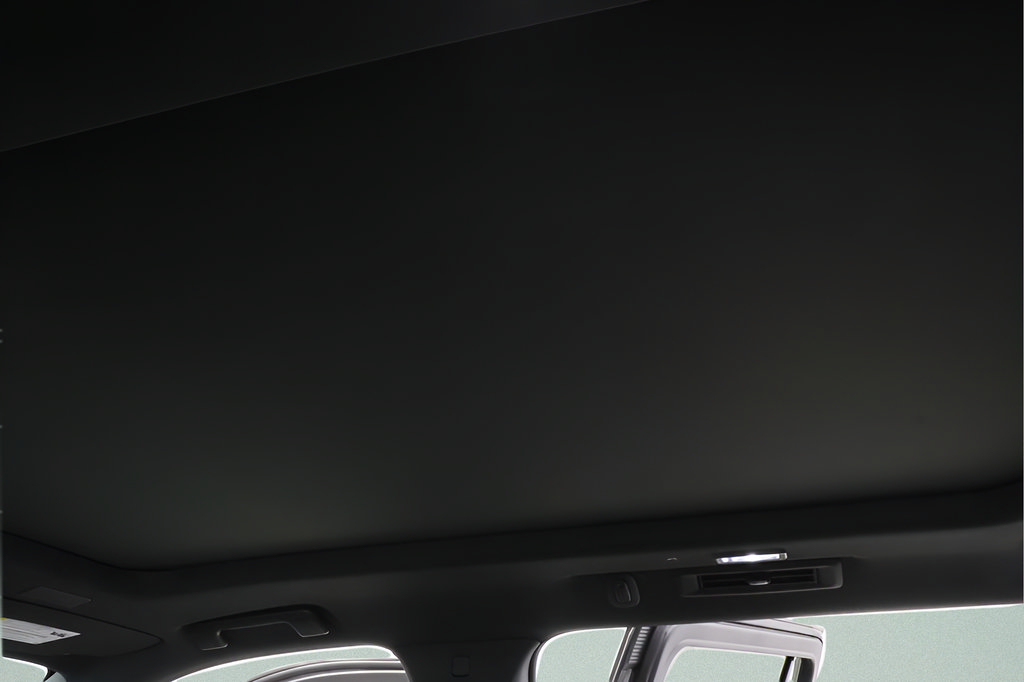 New 2026 Chevrolet Suburban Premier w/ Sun And Tow Package AWD/4WD image 10