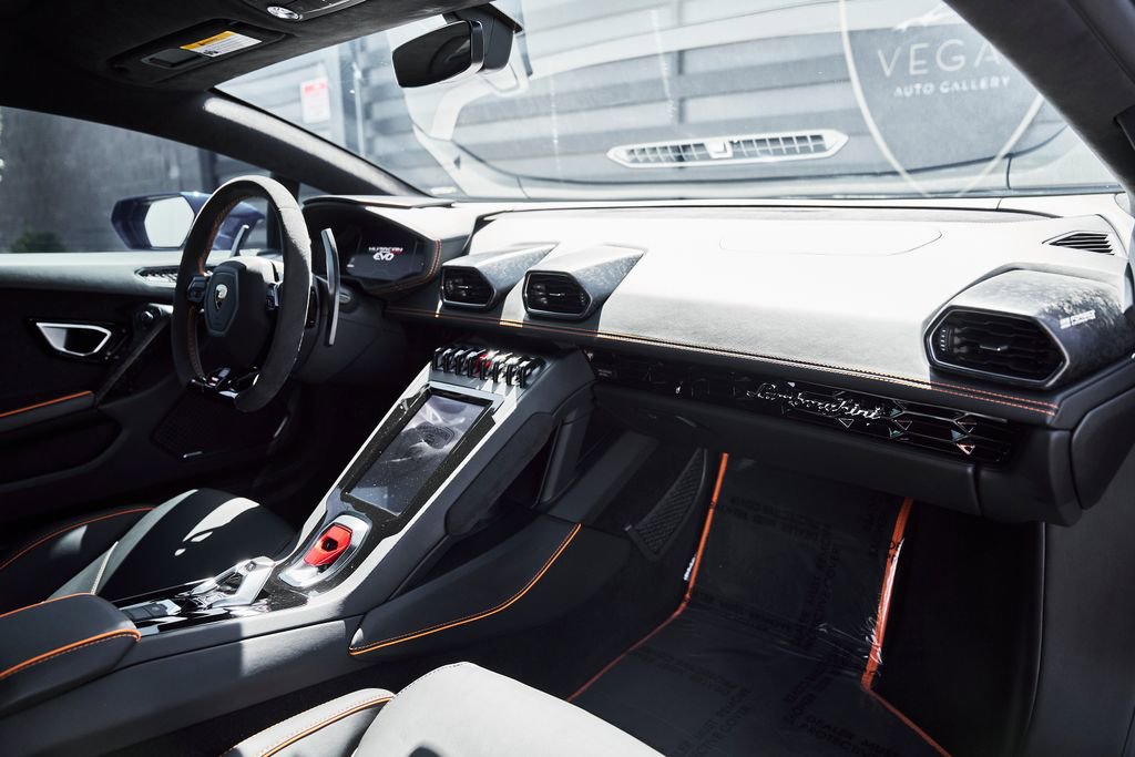 Used 2020 Lamborghini Huracan EVO AWD/4WD image 42
