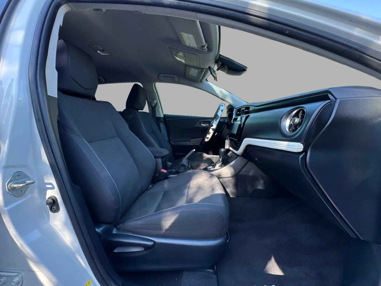 Used 2017 Toyota Corolla iM w/ Carpet Mat Package FWD image 88