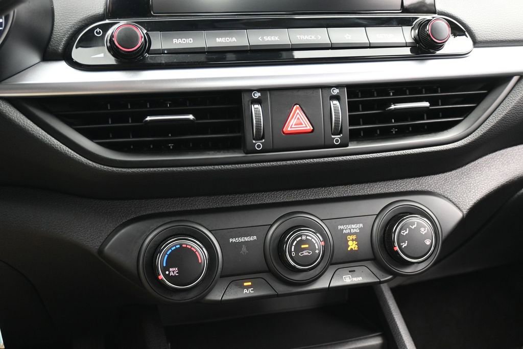 Used 2023 Kia Forte LXS w/ LXS Technology Package FWD image 19