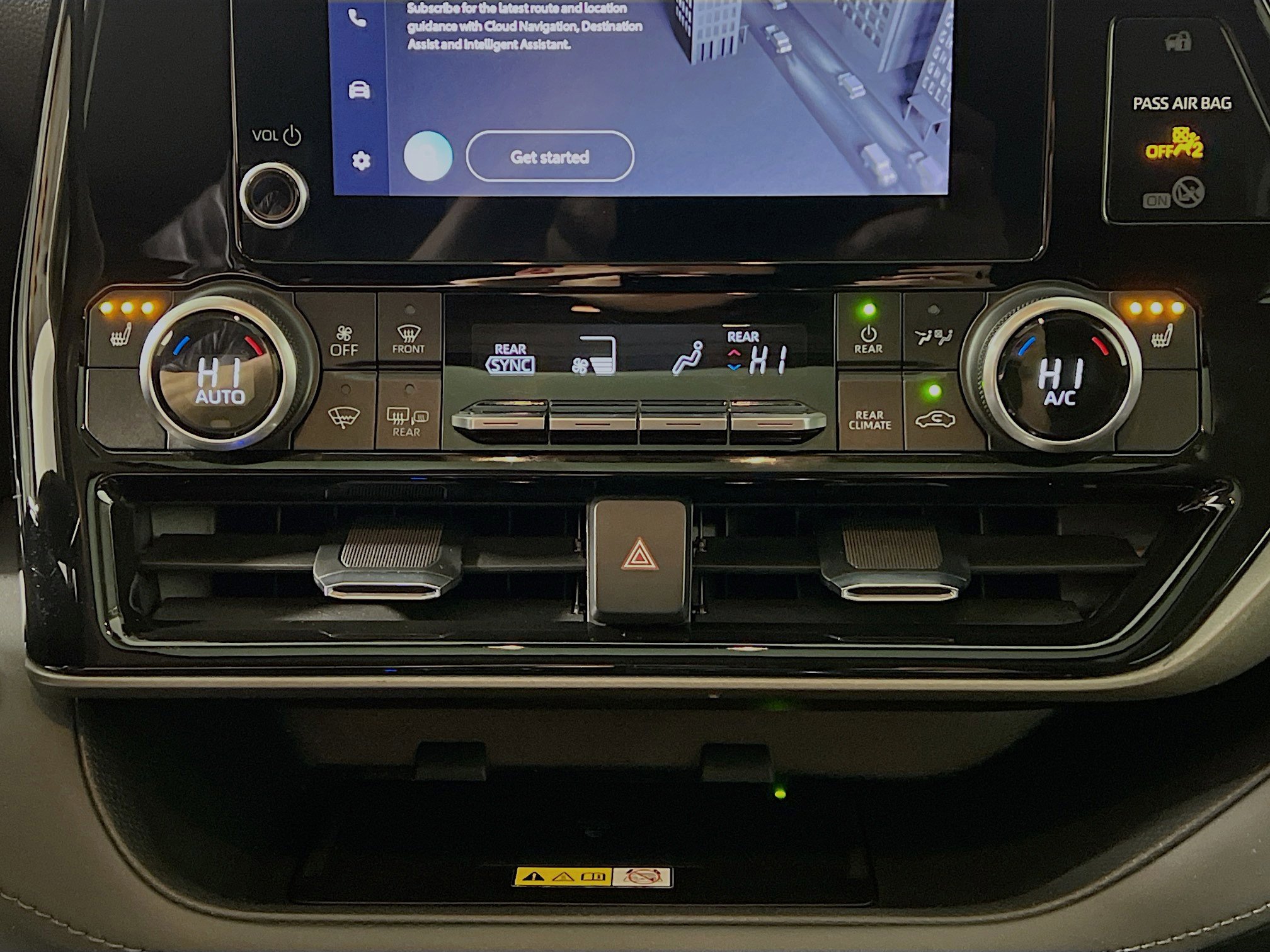 Used 2023 Toyota Highlander XLE image 26