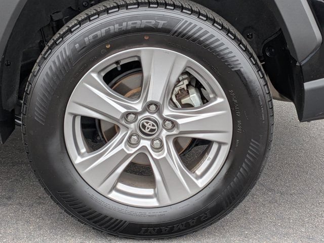 Used 2024 Toyota RAV4 XLE AWD/4WD image 13