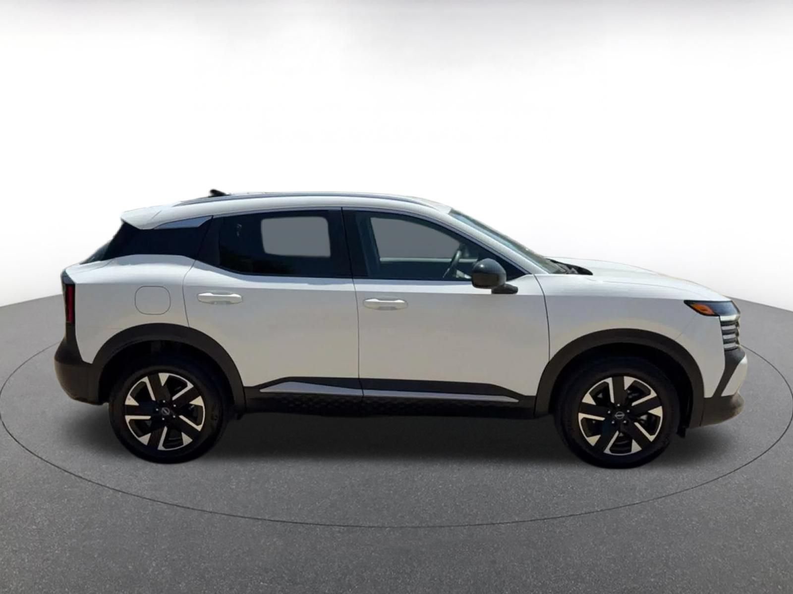 Used 2026 Nissan Kicks SV w/ Cold Weather Package AWD/4WD image 16