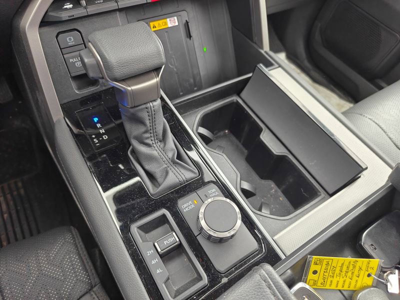 Used 2024 Toyota Sequoia Limited w/ Tow Technology Package AWD/4WD image 18