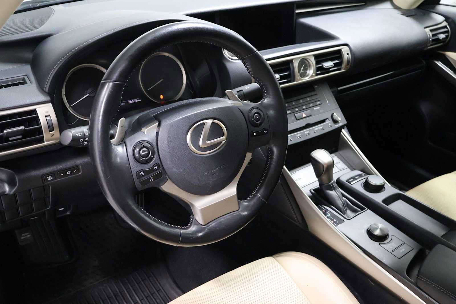 Used 2016 Lexus IS 300 AWD w/ Premium Package image 4