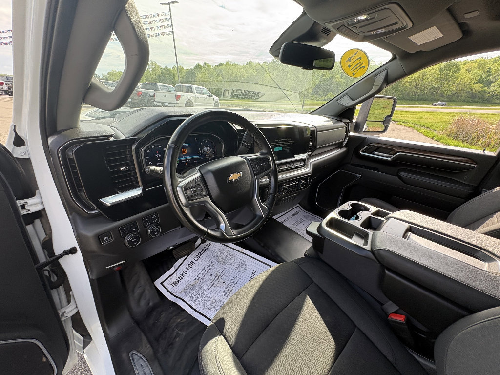 Used 2024 Chevrolet Silverado 3500 LT w/ Convenience Package AWD/4WD image 30