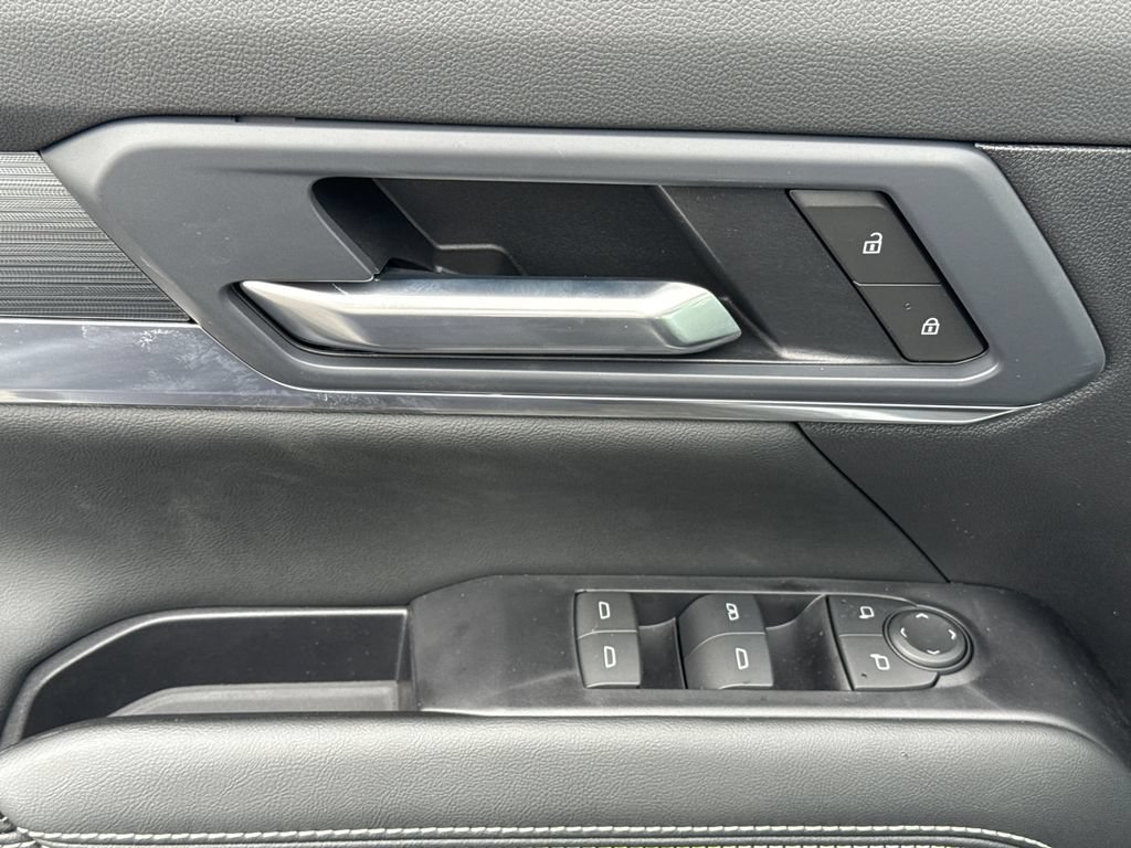 New 2027 GMC Terrain Elevation w/ Technology Package II AWD/4WD image 15