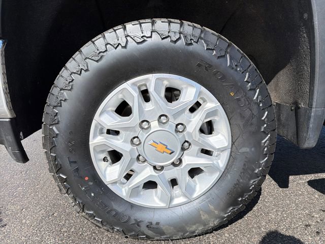 Used 2022 Chevrolet Silverado 2500 LT w/ Convenience Package image 14