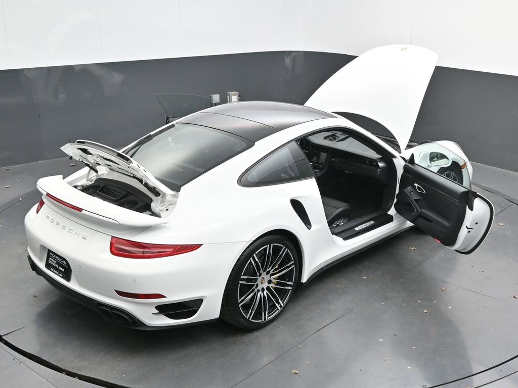 Used 2014 Porsche 911 Turbo S image 45