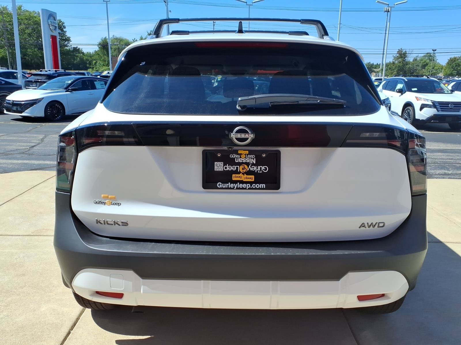 New 2027 Nissan Kicks SV AWD/4WD image 8