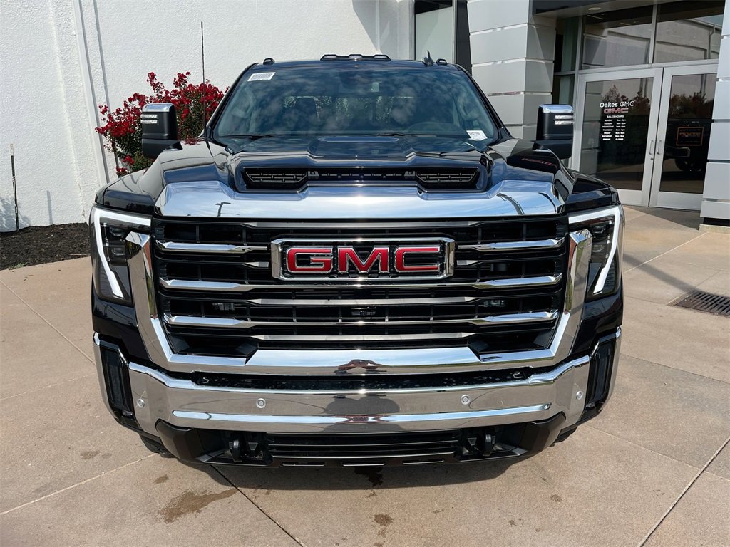 New 2026 GMC Sierra 3500 SLT w/ SLT Premium Package image 2