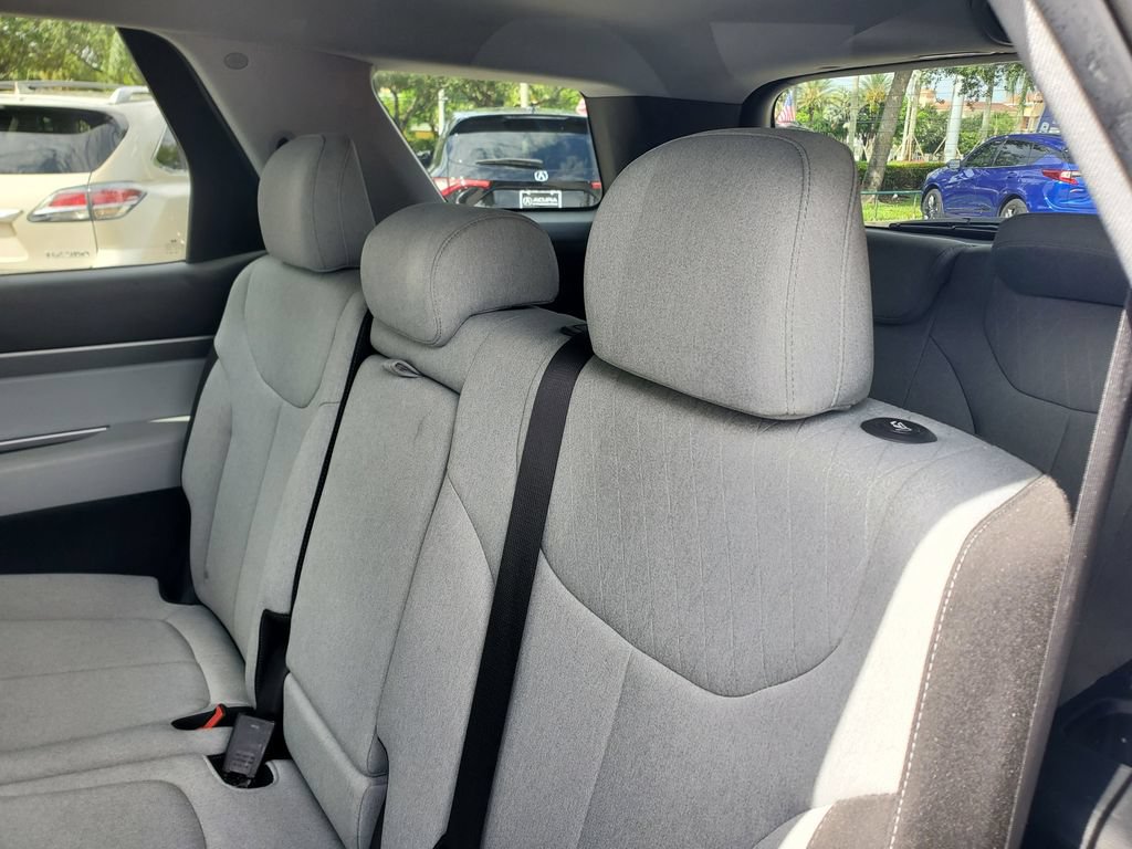 Used 2020 Hyundai Palisade SE FWD image 12